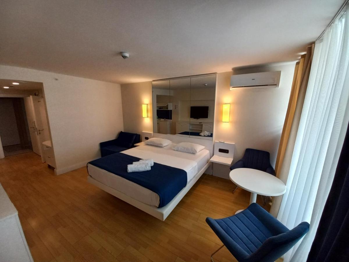 Orbi City Apartments On The Beach Batumi Exterior photo