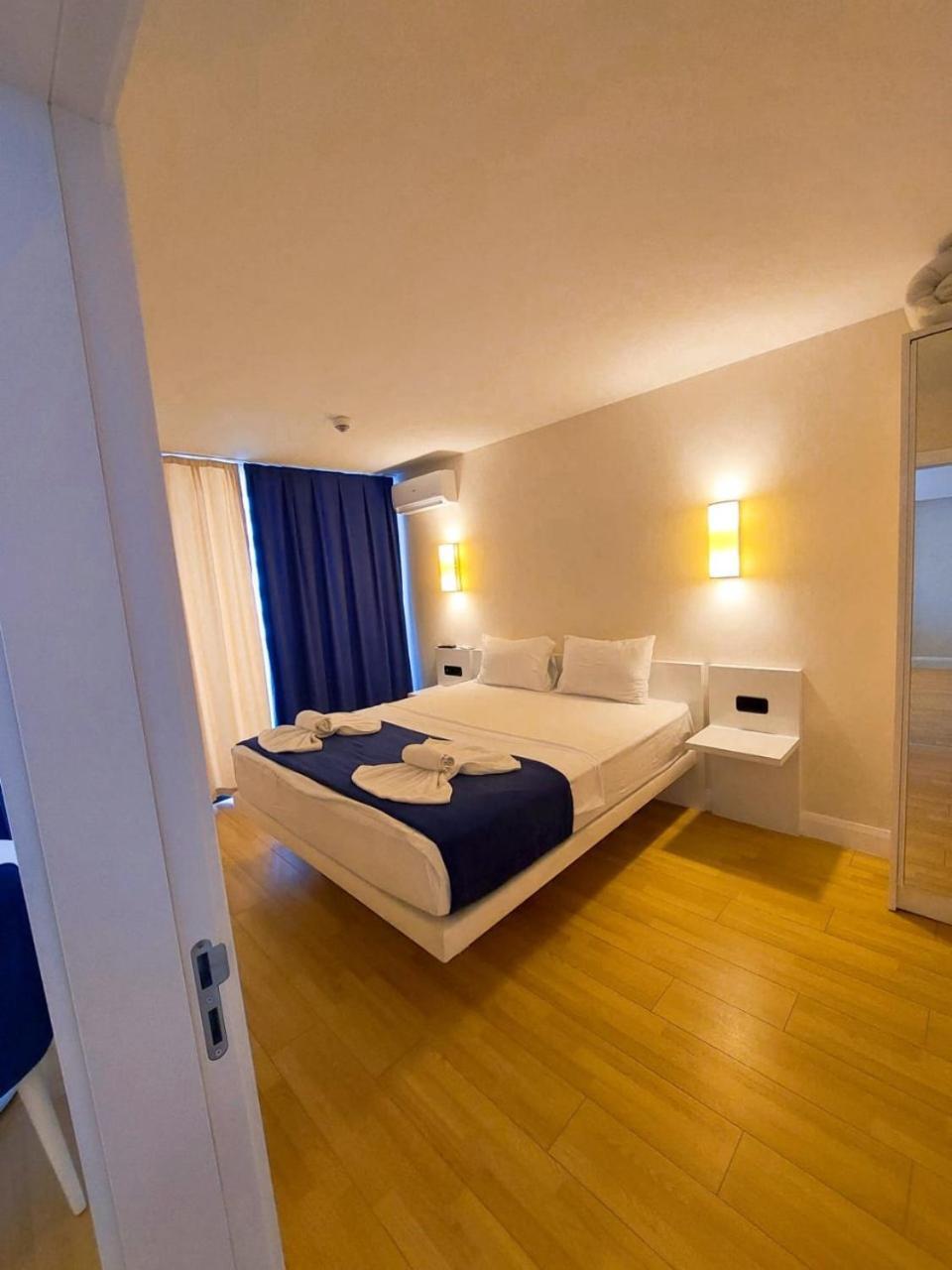 Orbi City Apartments On The Beach Batumi Exterior photo