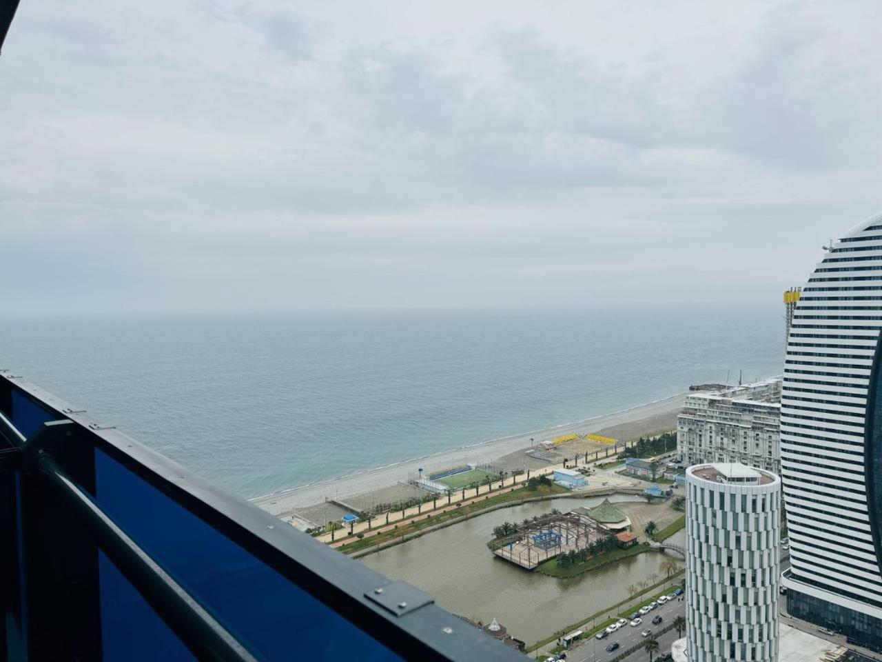 Orbi City Apartments On The Beach Batumi Exterior photo